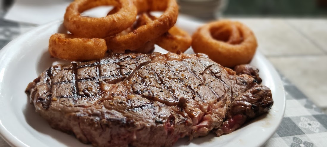 Reef N Beef Restaurant and Lounge